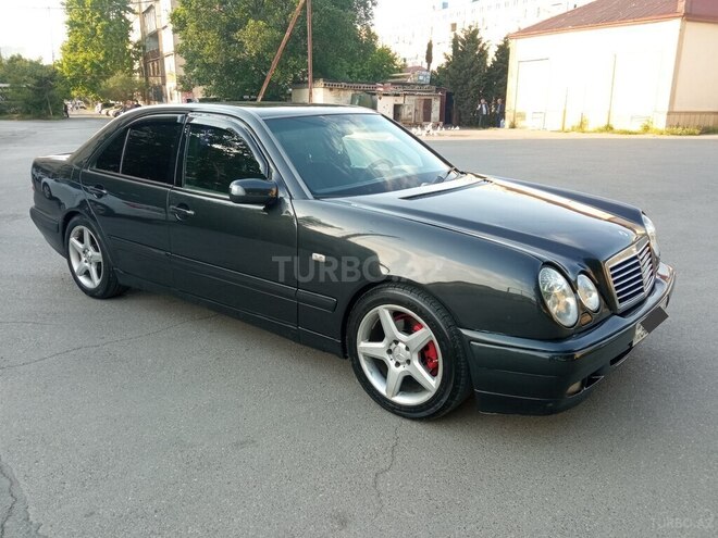 Mercedes E 230 1996, 295,825 km - 2.3 л - Bakı