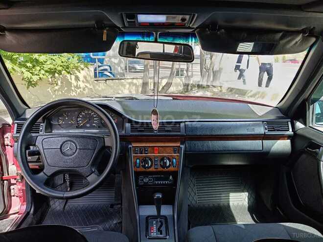 Mercedes E 220 1993, 345,000 km - 2.2 l - Bakı