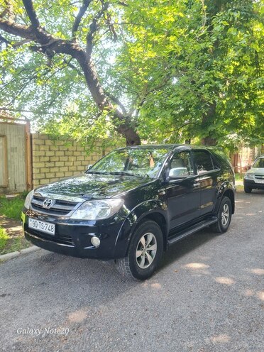 Toyota Fortuner 2006, 227,000 km - 2.7 l - Quba