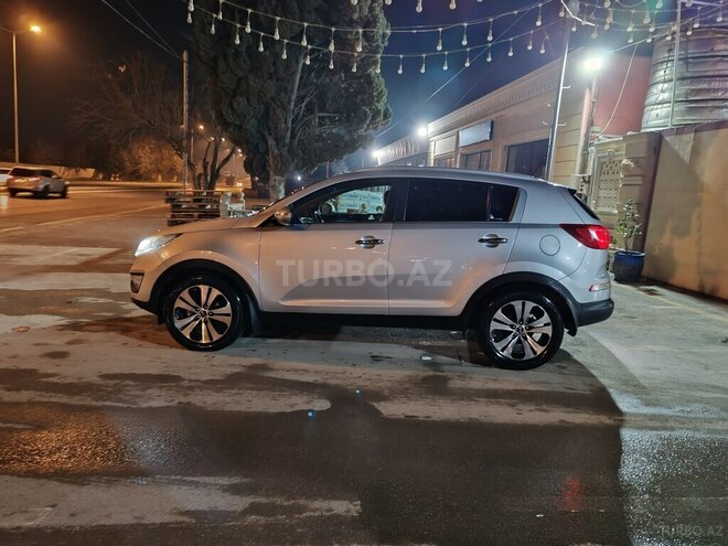 Kia Sportage 2011, 296,000 km - 2.0 л - Bakı