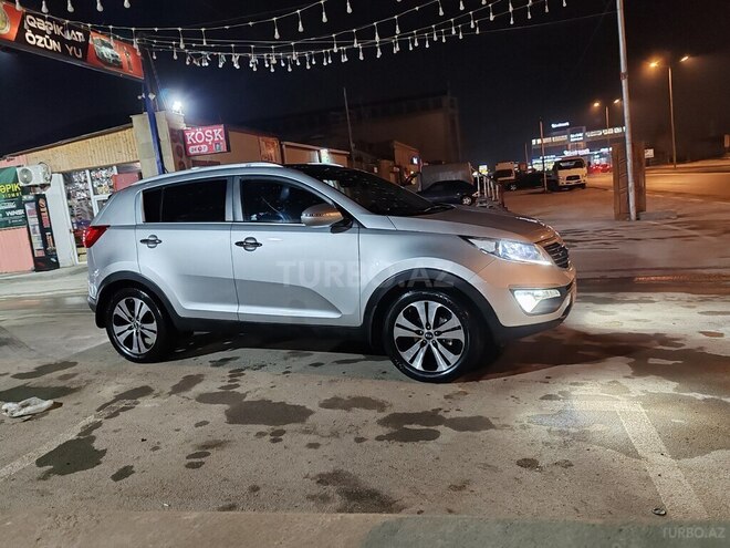 Kia Sportage 2011, 296,000 km - 2.0 л - Bakı