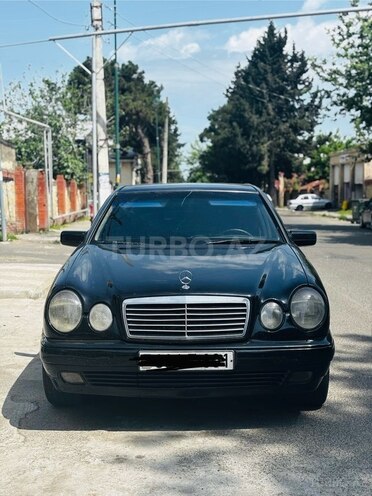 Mercedes E 240 1998, 310,000 km - 2.4 l - Ağstafa