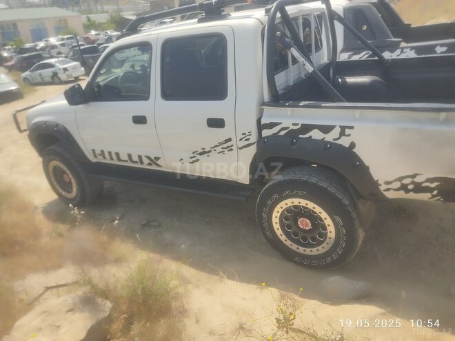 Toyota Hilux 1994, 360,000 km - 2.5 l - Bakı