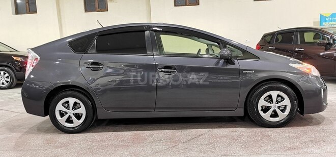 Toyota Prius 2015, 224,000 km - 1.8 л - Sumqayıt