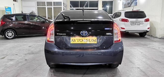 Toyota Prius 2015, 224,000 km - 1.8 л - Sumqayıt