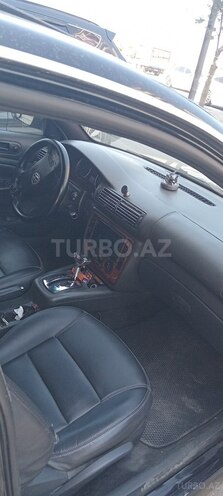Volkswagen Passat 2004, 235,000 km - 1.8 l - Bakı