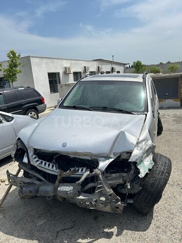 Mercedes ML 320 2000, 245,000 km - 3.2 l - Bakı