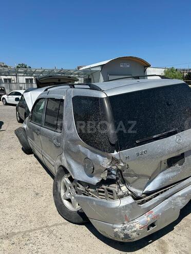 Mercedes ML 320 2000, 245,000 km - 3.2 l - Bakı