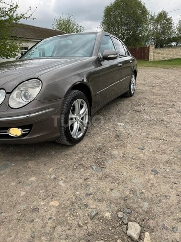 Mercedes E 200 d 2006, 316,000 km - 2.2 l - Sabirabad
