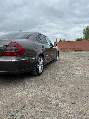 Mercedes E 200 d 2006, 316,000 km - 2.2 l - Sabirabad