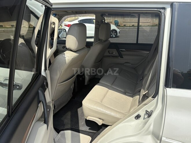 Mitsubishi Pajero 2008, 250,000 km - 3.0 л - Bakı