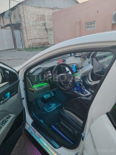 Hyundai Elantra 2017, 190,000 km - 2.0 l - Gəncə