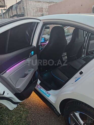 Hyundai Elantra 2017, 190,000 km - 2.0 l - Gəncə