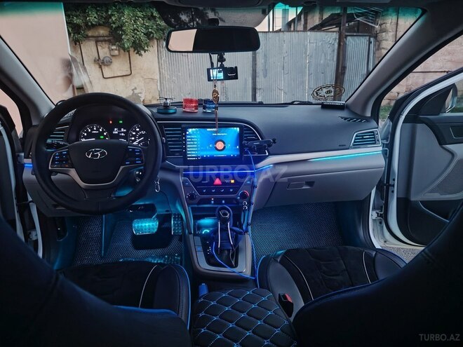 Hyundai Elantra 2017, 190,000 km - 2.0 l - Gəncə