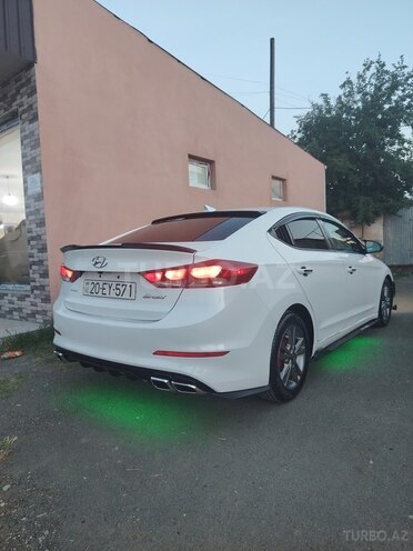 Hyundai Elantra 2017, 190,000 km - 2.0 l - Gəncə