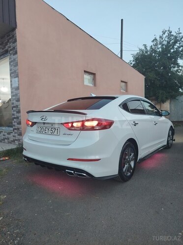 Hyundai Elantra 2017, 190,000 km - 2.0 l - Gəncə