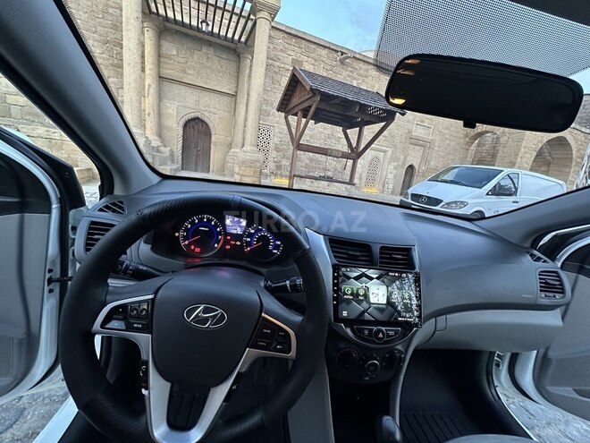 Hyundai Accent 2015, 241,268 km - 1.6 l - Bakı