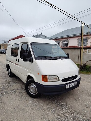 Ford Transit 2000, 286,000 km - 2.5 л - Quba