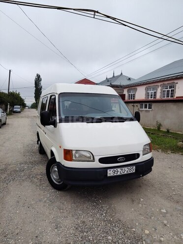 Ford Transit 2000, 286,000 km - 2.5 л - Quba