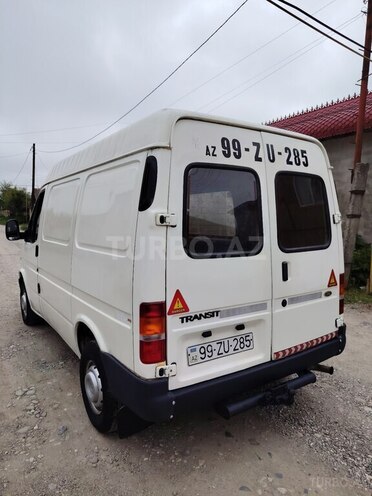 Ford Transit 2000, 286,000 km - 2.5 л - Quba