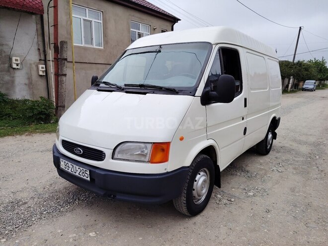 Ford Transit 2000, 286,000 km - 2.5 л - Quba