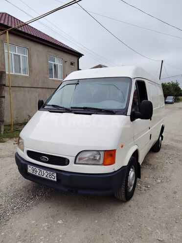 Ford Transit 2000, 286,000 km - 2.5 л - Quba
