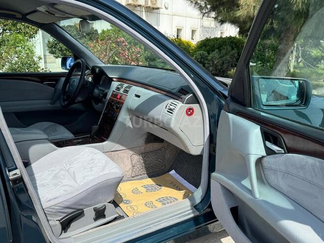 Mercedes E 240 1998, 320,000 km - 2.4 l - Sumqayıt