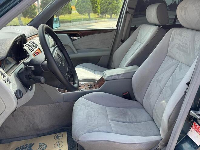 Mercedes E 240 1998, 320,000 km - 2.4 l - Sumqayıt