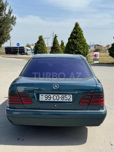 Mercedes E 240 1998, 320,000 km - 2.4 l - Sumqayıt