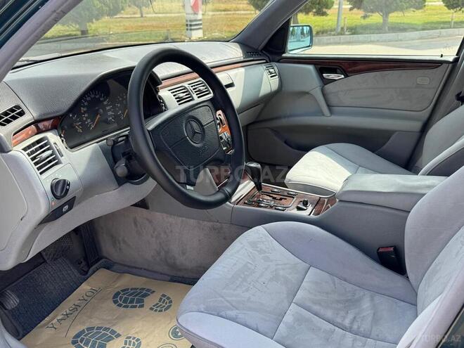 Mercedes E 240 1998, 320,000 km - 2.4 l - Sumqayıt