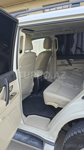 Mitsubishi Pajero 2008, 198,000 km - 3.0 l - Bakı