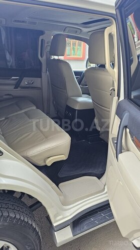 Mitsubishi Pajero 2008, 198,000 km - 3.0 l - Bakı