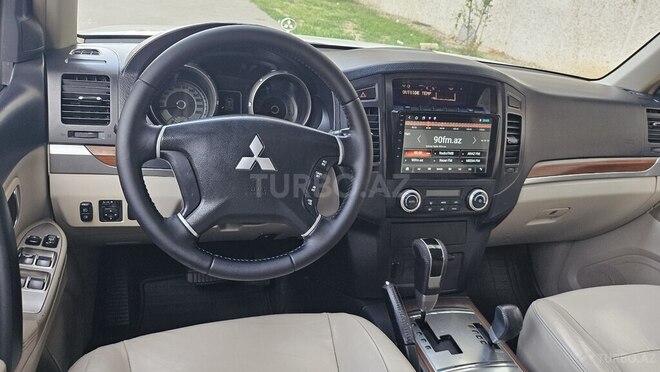 Mitsubishi Pajero 2008, 198,000 km - 3.0 l - Bakı