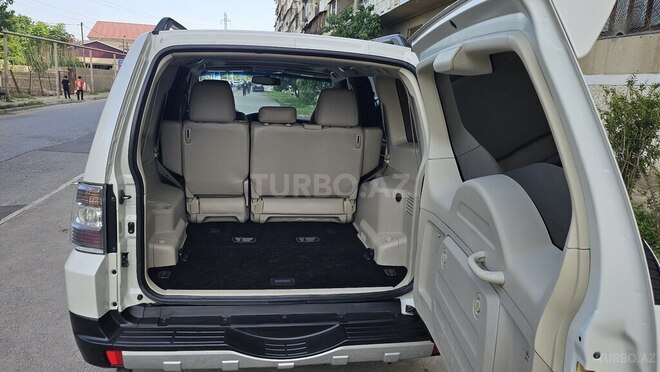 Mitsubishi Pajero 2008, 198,000 km - 3.0 l - Bakı