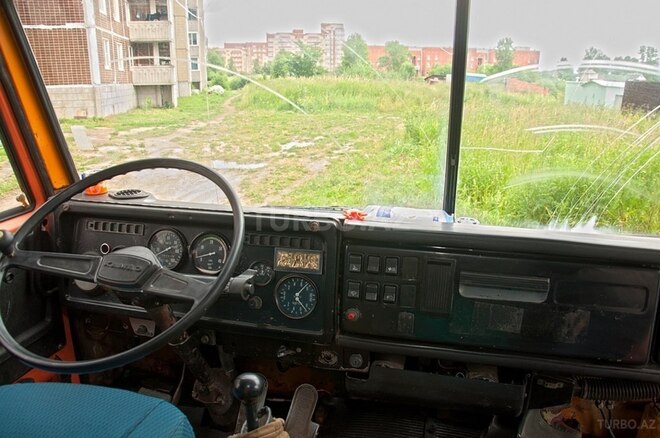 KamAz 55111 1987, 200,000 km - 11.0 l - Qazax