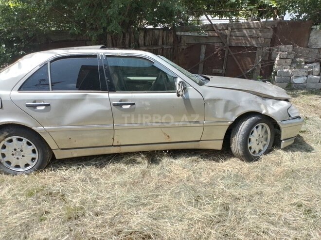 Mercedes C 230 1998, 267,000 km - 2.3 l - Zərdab