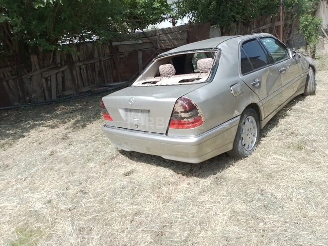 Mercedes C 230 1998, 267,000 km - 2.3 l - Zərdab