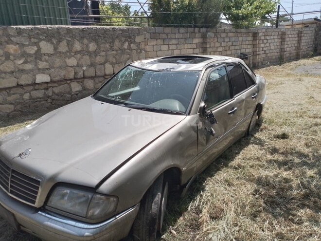 Mercedes C 230 1998, 267,000 km - 2.3 l - Zərdab