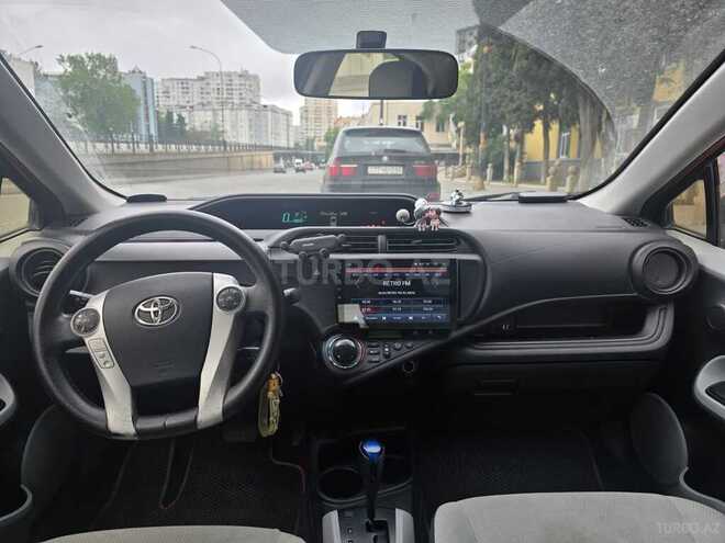 Toyota Prius C 2012, 217,593 km - 1.5 л - Bakı