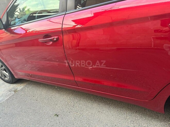 Hyundai Elantra-7