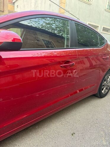 Hyundai Elantra-8