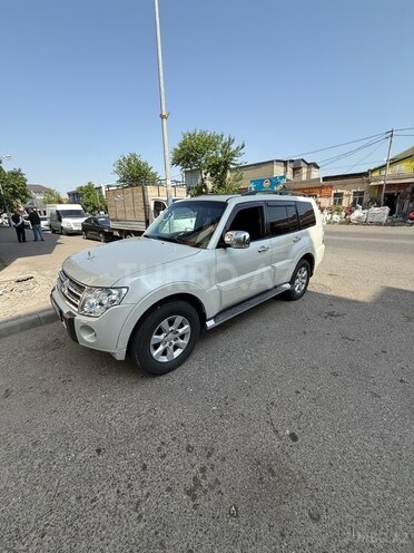 Mitsubishi Pajero 2011, 290,000 km - 3.5 l - Bakı