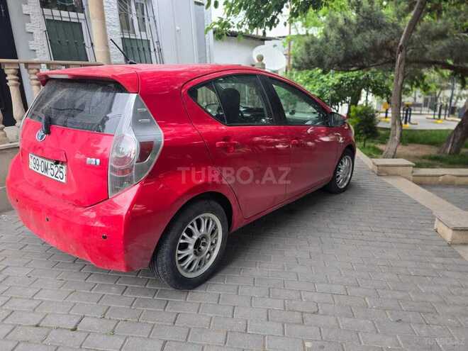 Toyota Prius C 2012, 217,593 km - 1.5 л - Bakı