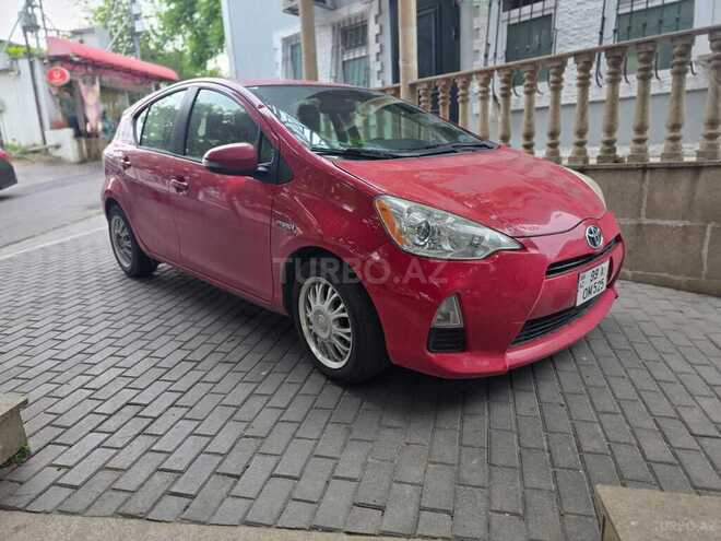 Toyota Prius C 2012, 217,593 km - 1.5 л - Bakı