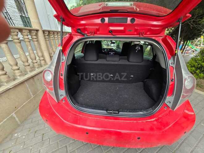 Toyota Prius C 2012, 217,593 km - 1.5 л - Bakı