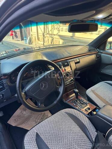 Mercedes E 290 1997, 392,850 km - 2.9 l - Bakı