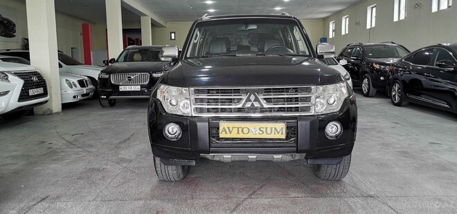 Mitsubishi Pajero-9