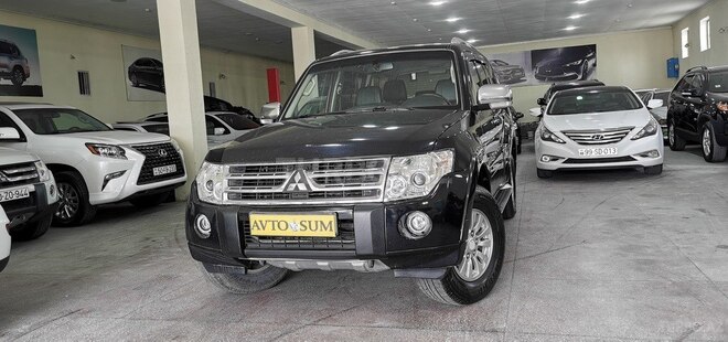 Mitsubishi Pajero-6