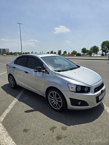 Chevrolet Aveo-3