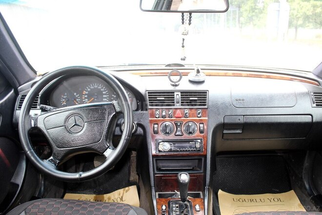 Mercedes C 200 1997, 297,884 km - 2.0 л - Masallı